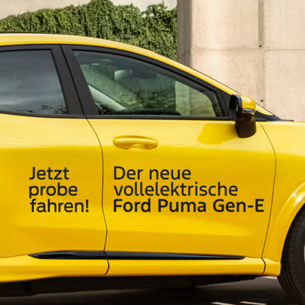 Fahrzeugbeklebung "Der neue Ford Puma Gen-E"
